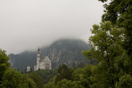 Neuschwanstein, net onder de wolken